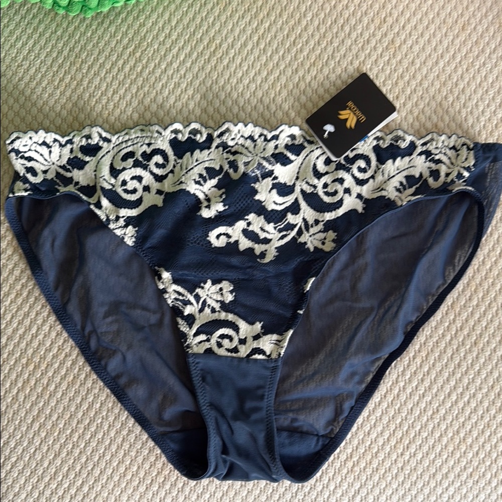Wacoal Midnight Blue and Cream Lace Panties - Picture 5 of 5